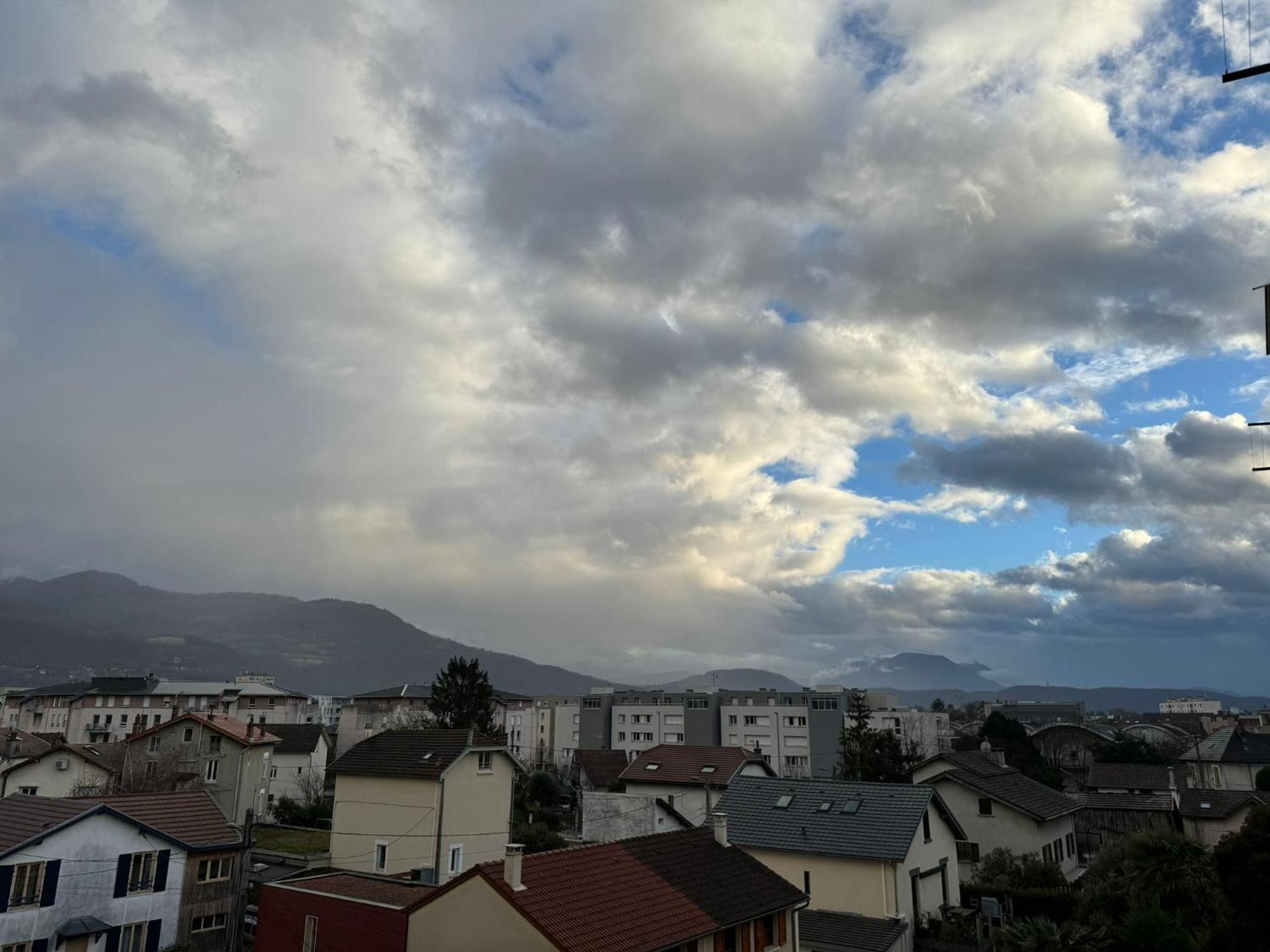 Appartement Proche Grenoble Centre Et Campus Saint-Martin-dʼHères Kültér fotó